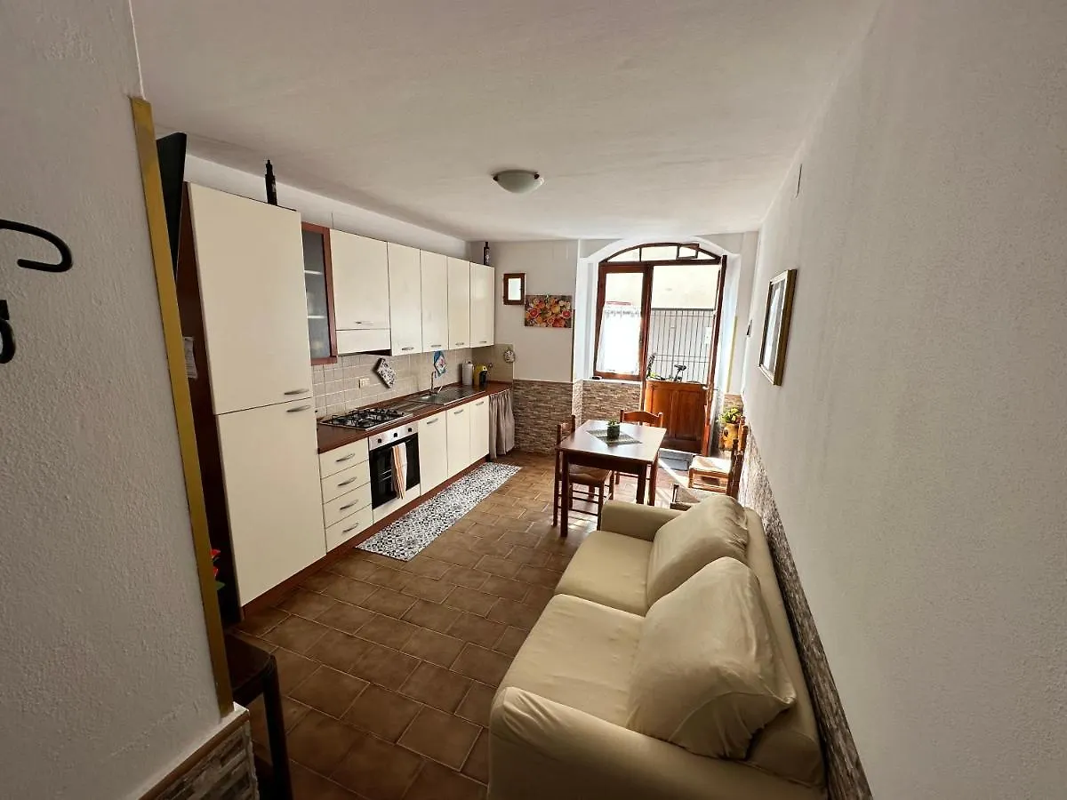 Costa Holiday House تْشيفالو شقة
